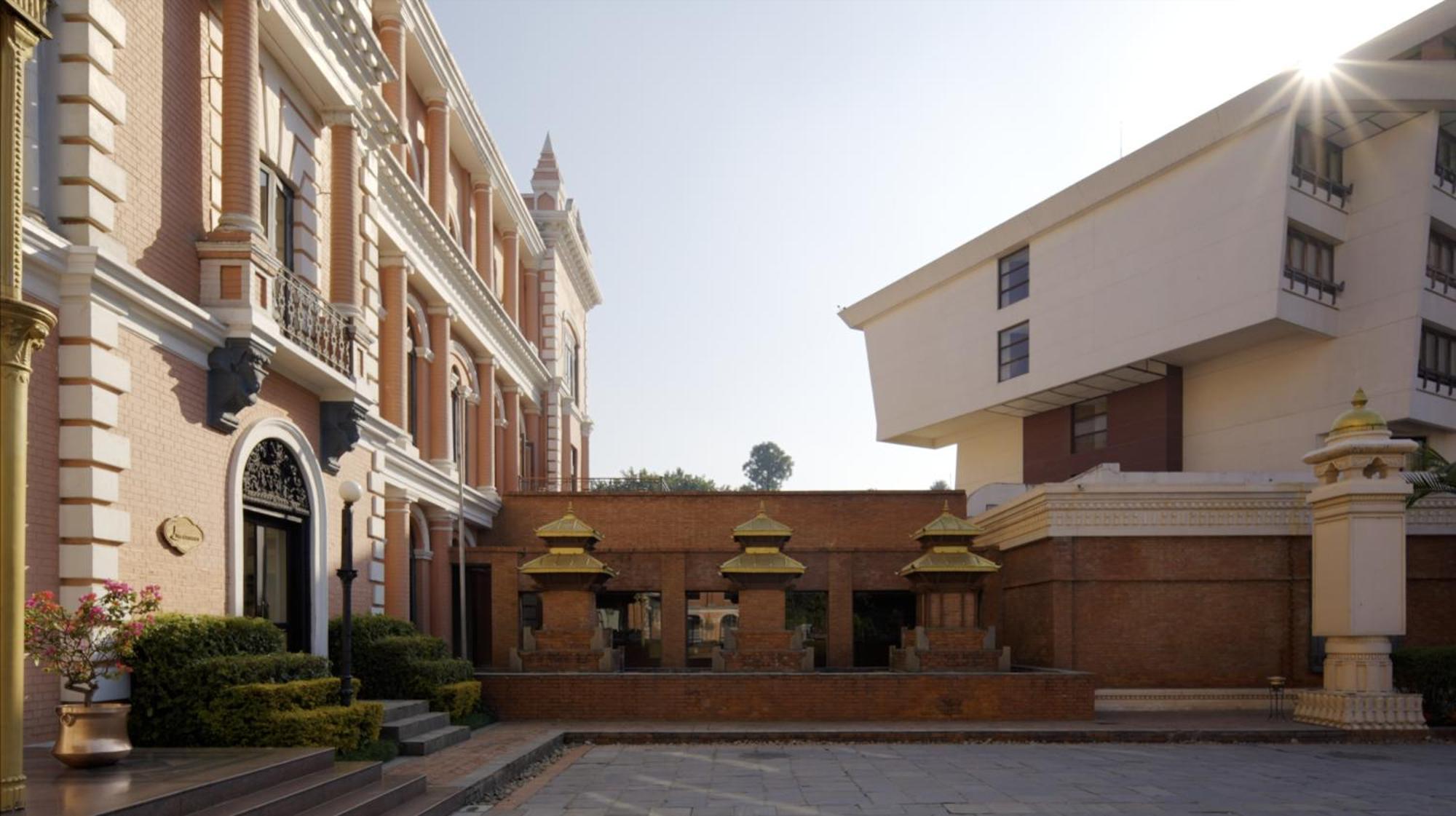 Hotel Yak & Yeti Kathmandu Buitenkant foto