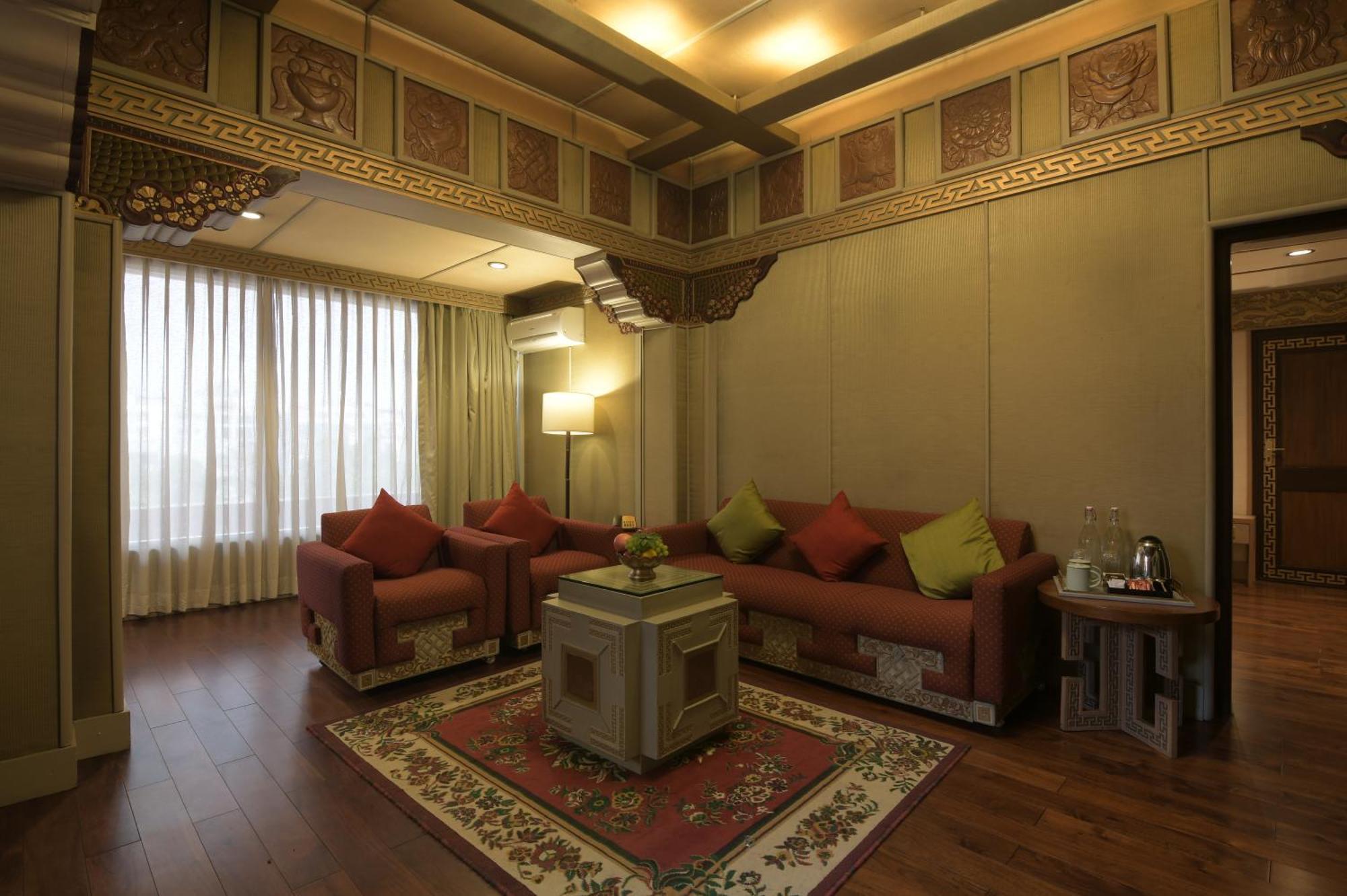 Hotel Yak & Yeti Kathmandu Buitenkant foto