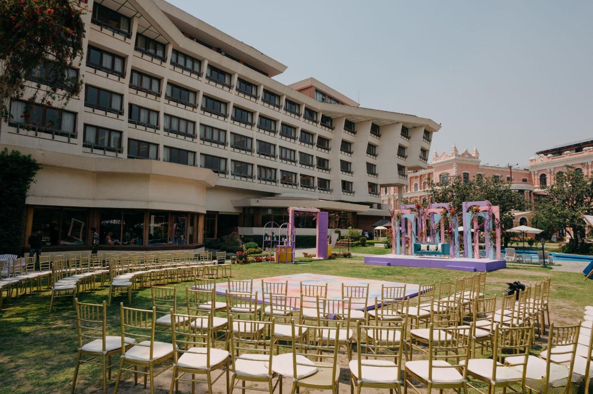 Hotel Yak & Yeti Kathmandu Buitenkant foto